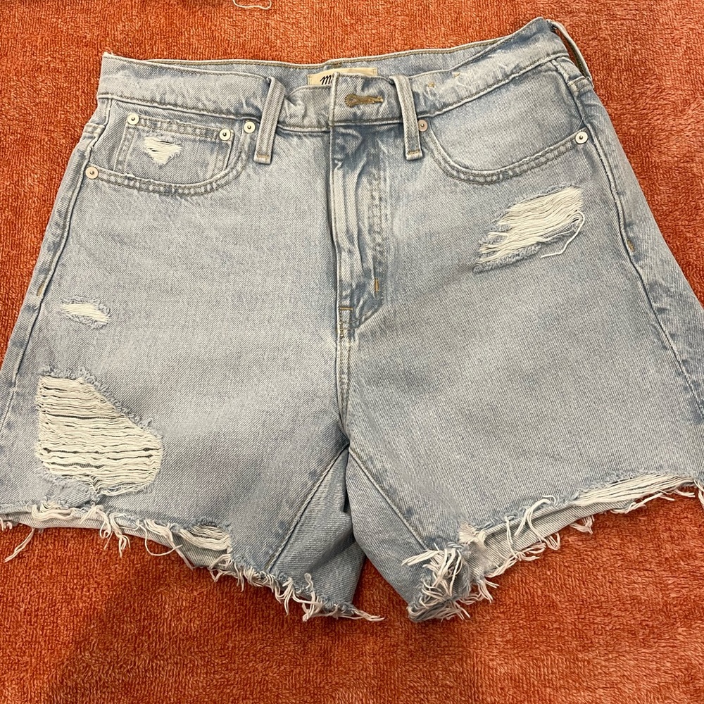 Madewell Relaxed Mid-Length Denim Shorts in Arnham Wash, Size 27